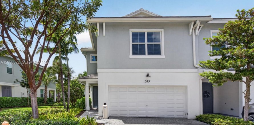 Таунхаус в Дирфилд-Бич, Флорида 3 спальни, 171.87м2 № 2067409