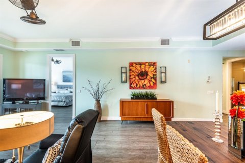Condo in Punta Gorda, Florida, 2 bedrooms  № 242159 - photo 6