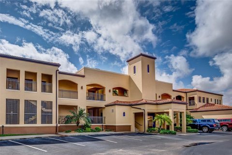 Condo in Punta Gorda, Florida, 2 bedrooms  № 242159 - photo 1