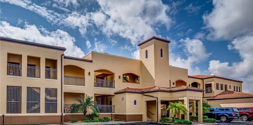 Condominio en Punta Gorda, Florida, 2 dormitorios  № 242159