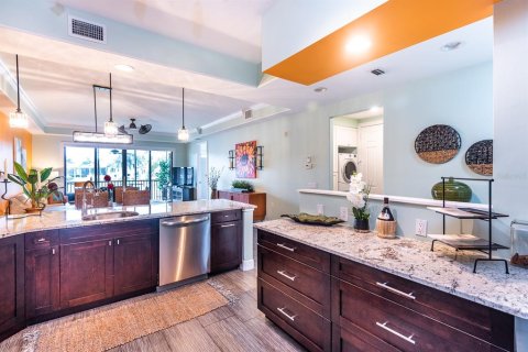 Condo in Punta Gorda, Florida, 2 bedrooms  № 242159 - photo 13