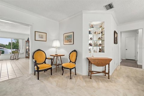 House in Winter Haven, Florida 3 bedrooms, 211.17 sq.m. № 2425261 - photo 6