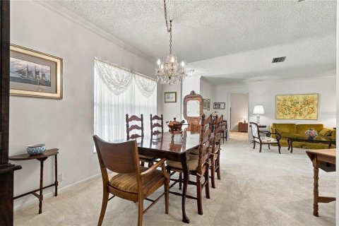 House in Winter Haven, Florida 3 bedrooms, 211.17 sq.m. № 2425261 - photo 14
