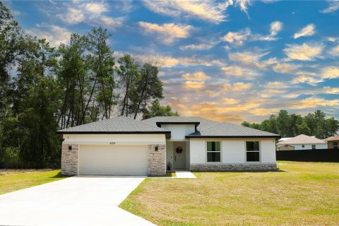 House in Ocala, Florida 4 bedrooms, 174.01 sq.m. № 2315024