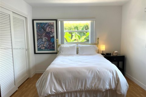 Villa ou maison à louer à Hollywood, Floride: 2 chambres, 119.84 m2 № 1930675 - photo 7