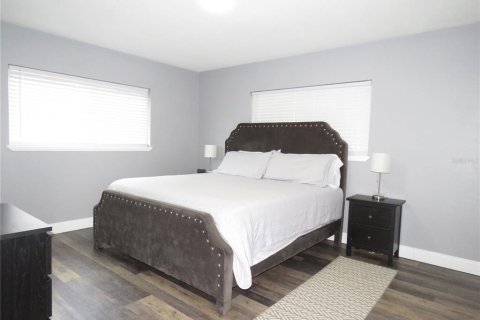 Снять в аренду виллу или дом в Сент-Питерсберг, Флорида 3 спальни, 139.91м2, № 1875799 - фото 16