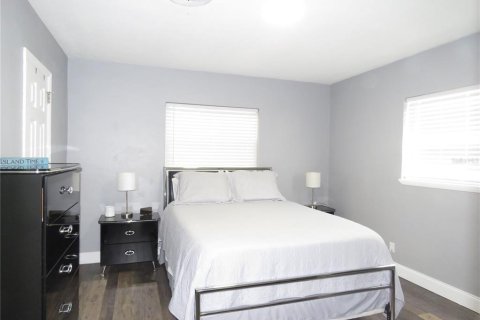 Снять в аренду виллу или дом в Сент-Питерсберг, Флорида 3 спальни, 139.91м2, № 1875799 - фото 9