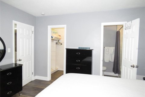 Снять в аренду виллу или дом в Сент-Питерсберг, Флорида 3 спальни, 139.91м2, № 1875799 - фото 12