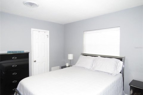 Снять в аренду виллу или дом в Сент-Питерсберг, Флорида 3 спальни, 139.91м2, № 1875799 - фото 10