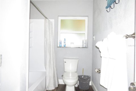 Снять в аренду виллу или дом в Сент-Питерсберг, Флорида 3 спальни, 139.91м2, № 1875799 - фото 15