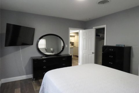 Снять в аренду виллу или дом в Сент-Питерсберг, Флорида 3 спальни, 139.91м2, № 1875799 - фото 11