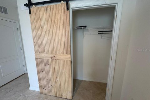 Снять в аренду виллу или дом в Киссимми, Флорида 8 комнат, 169.83м2, № 1773670 - фото 7