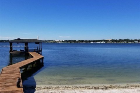 Снять в аренду виллу или дом в Лейк-Плэсид, Флорида 4 спальни, № 1701350 - фото 18