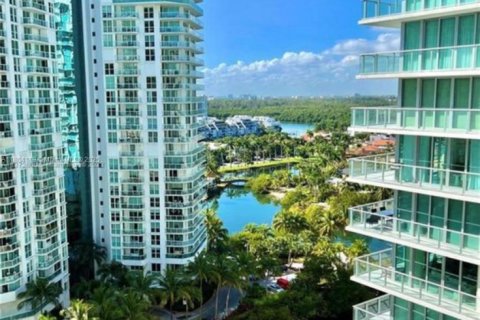 Кондоминиум с 3 спальнями в Санни-Айлс-Бич, Флорида № 2034658