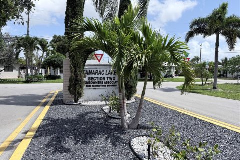 House in Tamarac, Florida 2 bedrooms, 91.14 sq.m. № 2056314 - photo 3