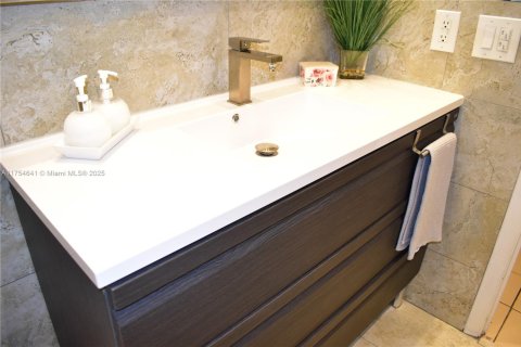 Condominio en venta en Sunrise, Florida, 2 dormitorios, 96.71 m2 № 1727103 - foto 13