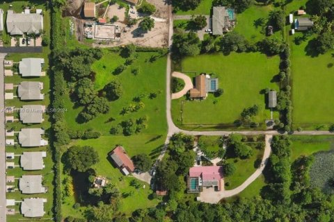Land in West Palm Beach, Florida № 1753565 - photo 2