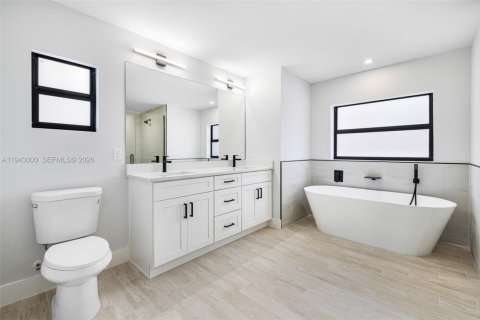 Villa ou maison à vendre à Lehigh Acres, Floride: 4 chambres, 178.28 m2 № 1999247 - photo 19