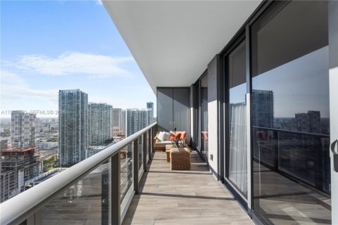 Condo in Miami, Florida, 2 bedrooms  № 2186048 - photo 17