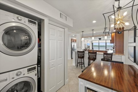 Copropriété à louer à Port Richey, Floride: 2 chambres, 95.22 m2 № 2092281 - photo 15