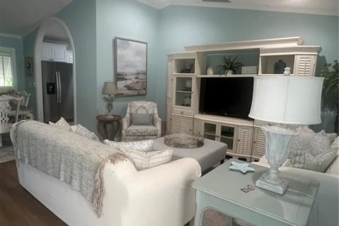 House in The Villages, Florida 2 bedrooms, 128.21 sq.m. № 1826540 - photo 17