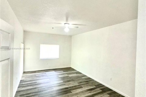 Copropriété à vendre à Coral Springs, Floride: 3 chambres, 111.48 m2 № 1856927 - photo 12