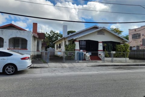 Commercial property in Miami, Florida 180.04 sq.m. № 2078195 - photo 2
