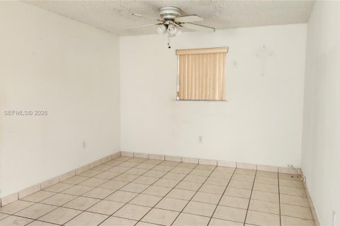 Commercial property in Miami, Florida 180.04 sq.m. № 2078195 - photo 5