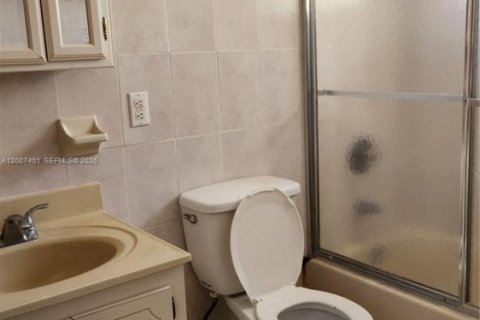 Commercial property in Miami, Florida 180.04 sq.m. № 2078195 - photo 8