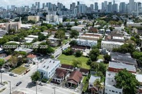 Commercial property in Miami, Florida 180.04 sq.m. № 2078195 - photo 9