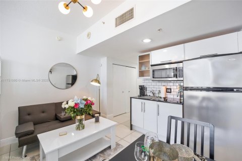 Copropriété à louer à Miami, Floride: 38.37 m2 № 1729527 - photo 5
