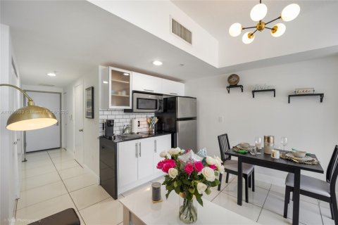 Copropriété à louer à Miami, Floride: 38.37 m2 № 1729527 - photo 1