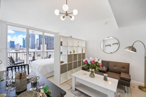 Copropriété à louer à Miami, Floride: 38.37 m2 № 1729527 - photo 6