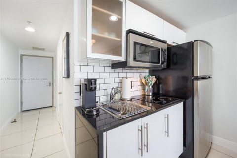 Copropriété à louer à Miami, Floride: 38.37 m2 № 1729527 - photo 4