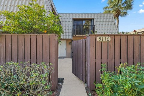Townhouse in West Palm Beach, Florida 2 bedrooms, 114.83 sq.m. № 2184766