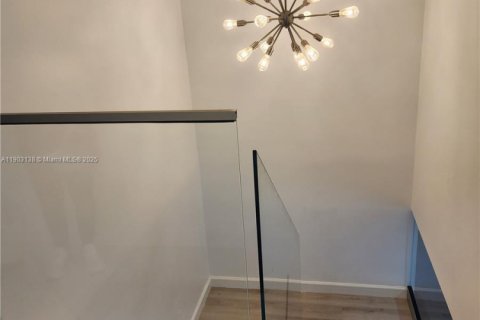 Townhouse in Doral, Florida 4 bedrooms, 176.33 sq.m. № 1954579 - photo 12