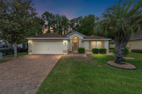 House in Ocala, Florida 3 bedrooms, 197.23 sq.m. № 2131847