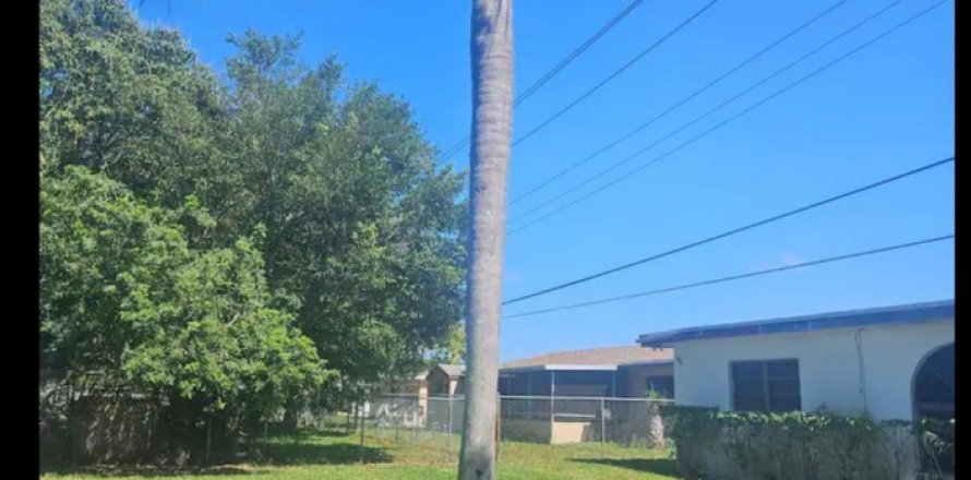 Casa en Miami, Florida 3 dormitorios, 291.34 m2 № 1127720