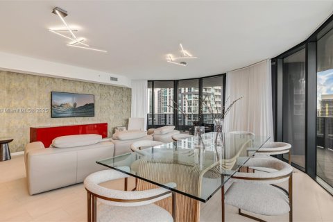 Condo in Miami, Florida, 3 bedrooms № 2018370 - photo 18