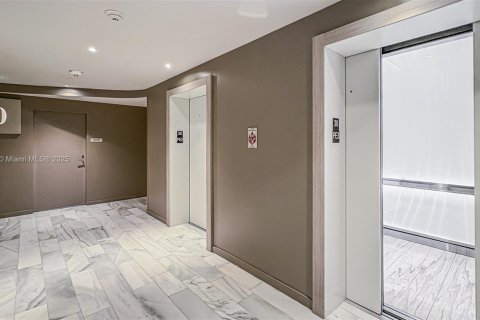 Condo in Miami, Florida, 3 bedrooms № 2018370 - photo 7
