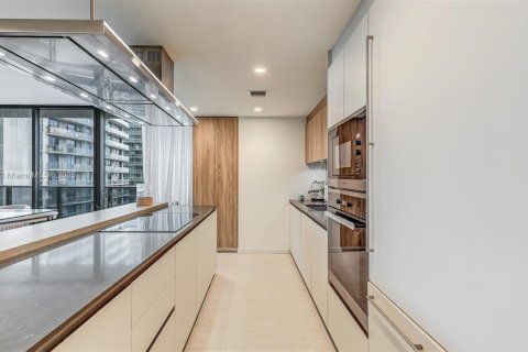 Condo in Miami, Florida, 3 bedrooms № 2018370 - photo 13