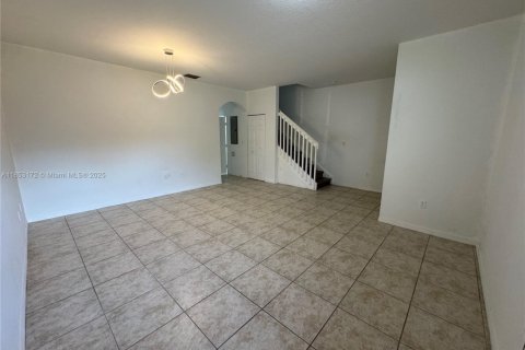 Adosado en alquiler en Miramar, Florida, 3 dormitorios, 139.82 m2 № 1981086 - foto 2