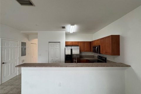Adosado en alquiler en Miramar, Florida, 3 dormitorios, 139.82 m2 № 1981086 - foto 8
