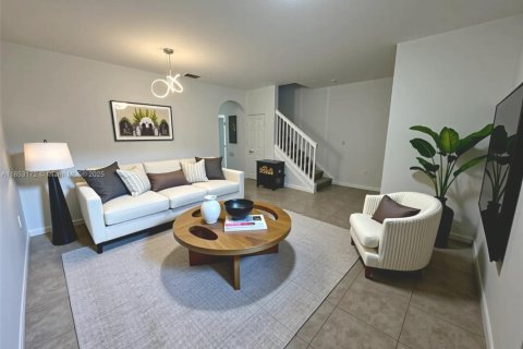 Adosado en alquiler en Miramar, Florida, 3 dormitorios, 139.82 m2 № 1981086 - foto 3