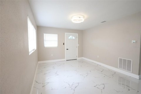 Villa ou maison à vendre à Lakeland, Floride: 4 chambres, 124.02 m2 № 2398840 - photo 5