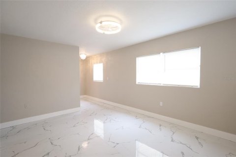 Villa ou maison à vendre à Lakeland, Floride: 4 chambres, 124.02 m2 № 2398840 - photo 6