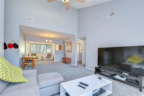 Condo in Tampa, Florida, 1 bedroom № 2148522 - photo 12