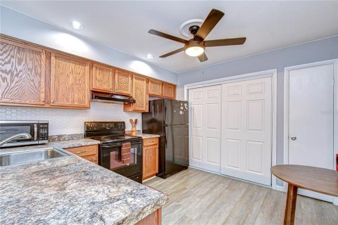 Condo in Tampa, Florida, 1 bedroom № 2148522 - photo 19