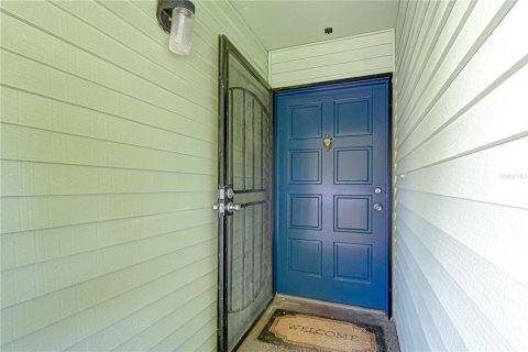 Condo in Tampa, Florida, 1 bedroom № 2148522 - photo 2