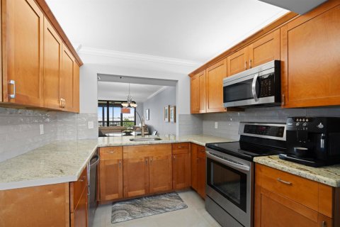 Condo in Boca Raton, Florida, 3 bedrooms № 2154683 - photo 13
